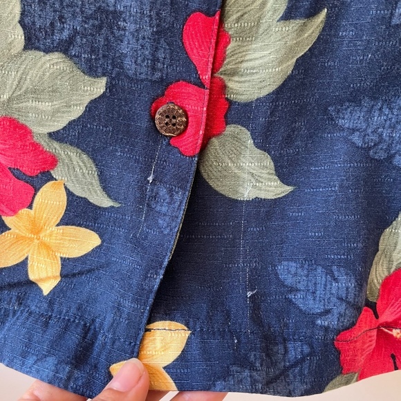 Caribbean Joe Sz M Hawaiian Shirt Blue Red Floral Aloha Button Up Short Sleeve - Picture 3 of 7